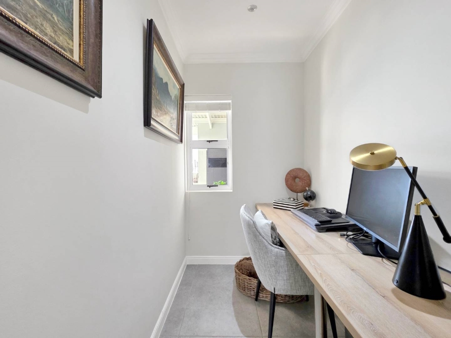 3 Bedroom Property for Sale in Sunningdale Western Cape